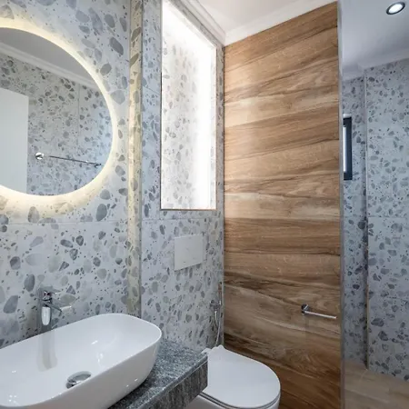 New Salla Aparthotel Ksamil