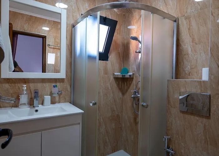 New Salla Hotel apartamentowy Ksamil