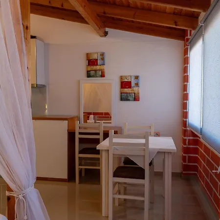 New Salla Aparthotel Ksamil